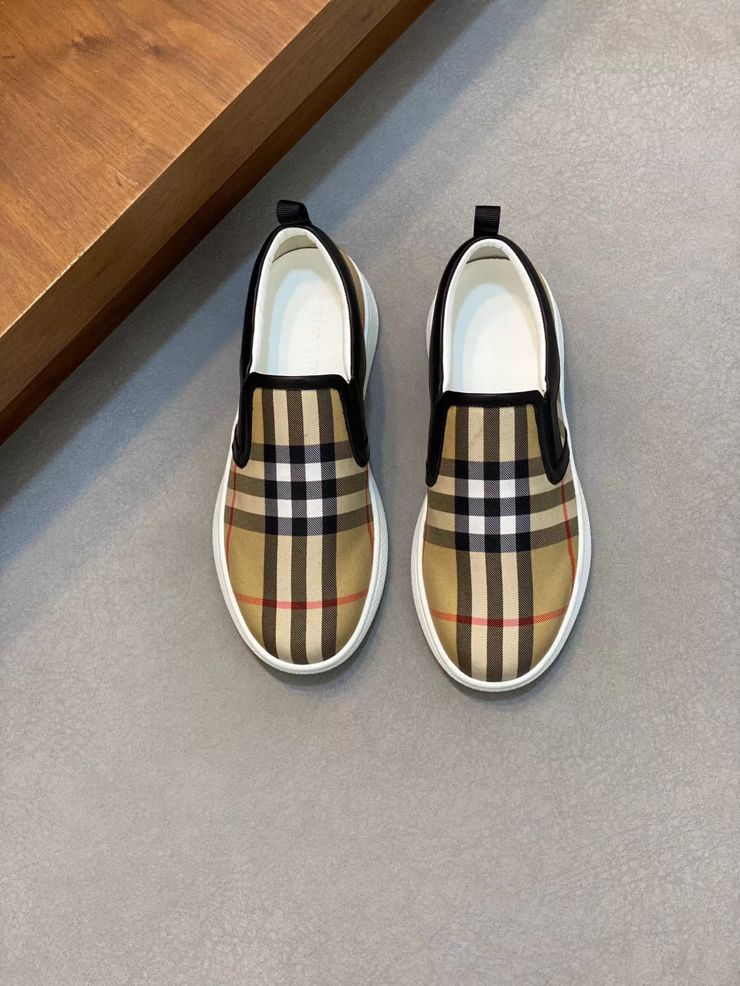 Sophisticated 5283 Burberry Casual Shoes For Men