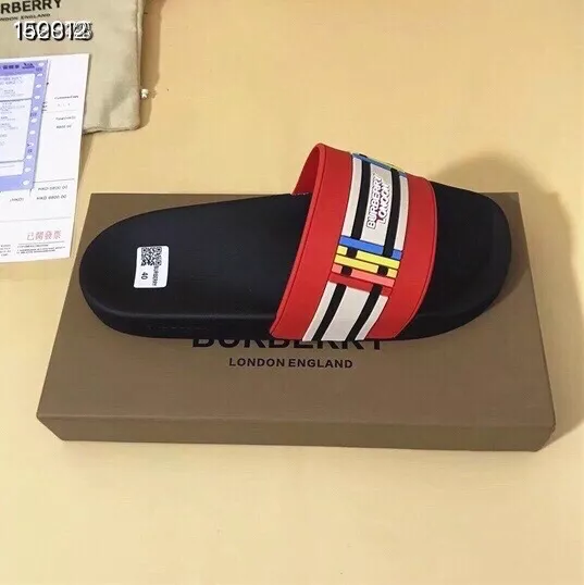 Sophisticated 560 Burberry Slippers For Men