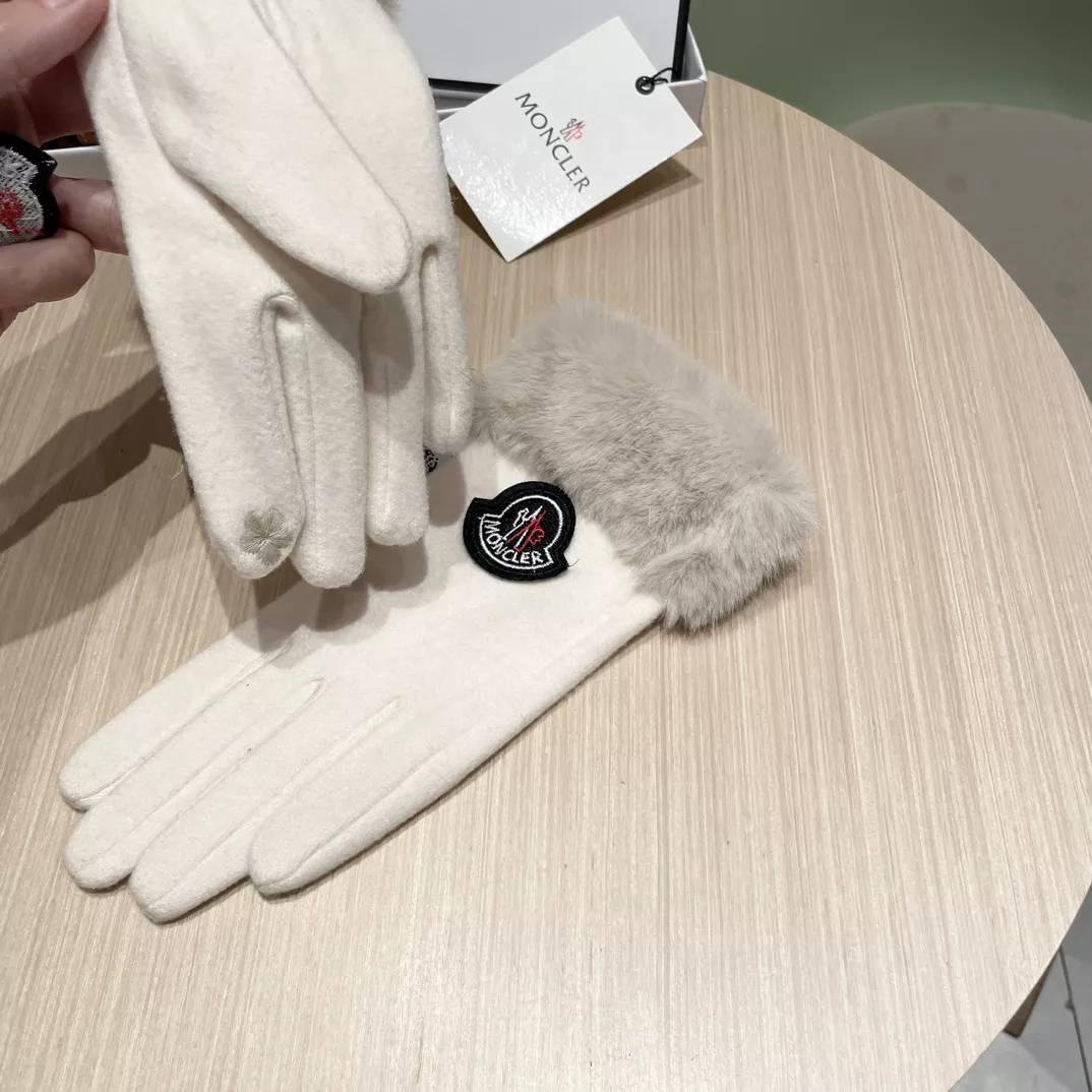 Sophisticated 5623 Moncler Gloves