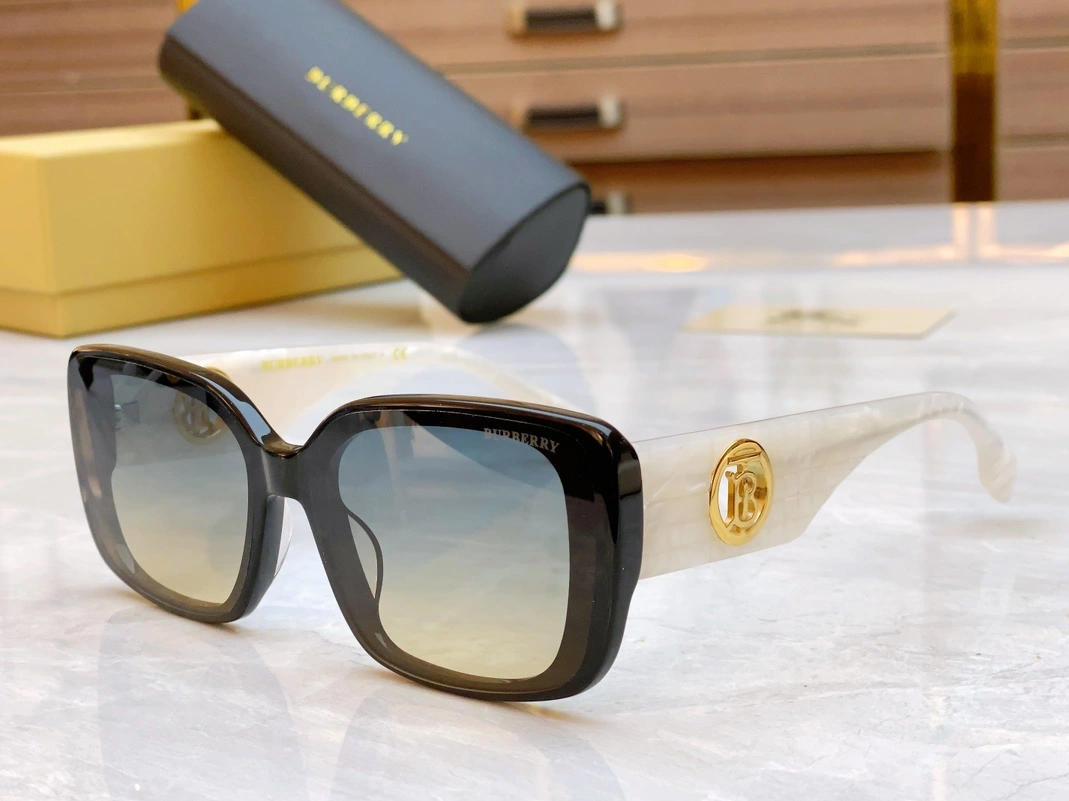 Sophisticated 5832 Burberry AAA Quality Sunglasses