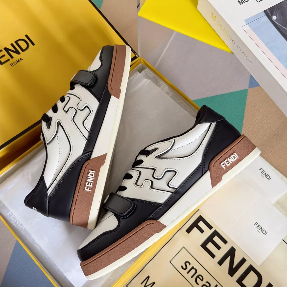 Sophisticated 5835 Fendi Casual Shoes For Women