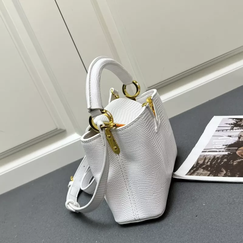 Sophisticated 5945 Louis Vuitton AAA Quality Handbags For Women