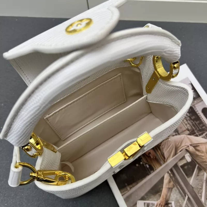 Sophisticated 5945 Louis Vuitton AAA Quality Handbags For Women