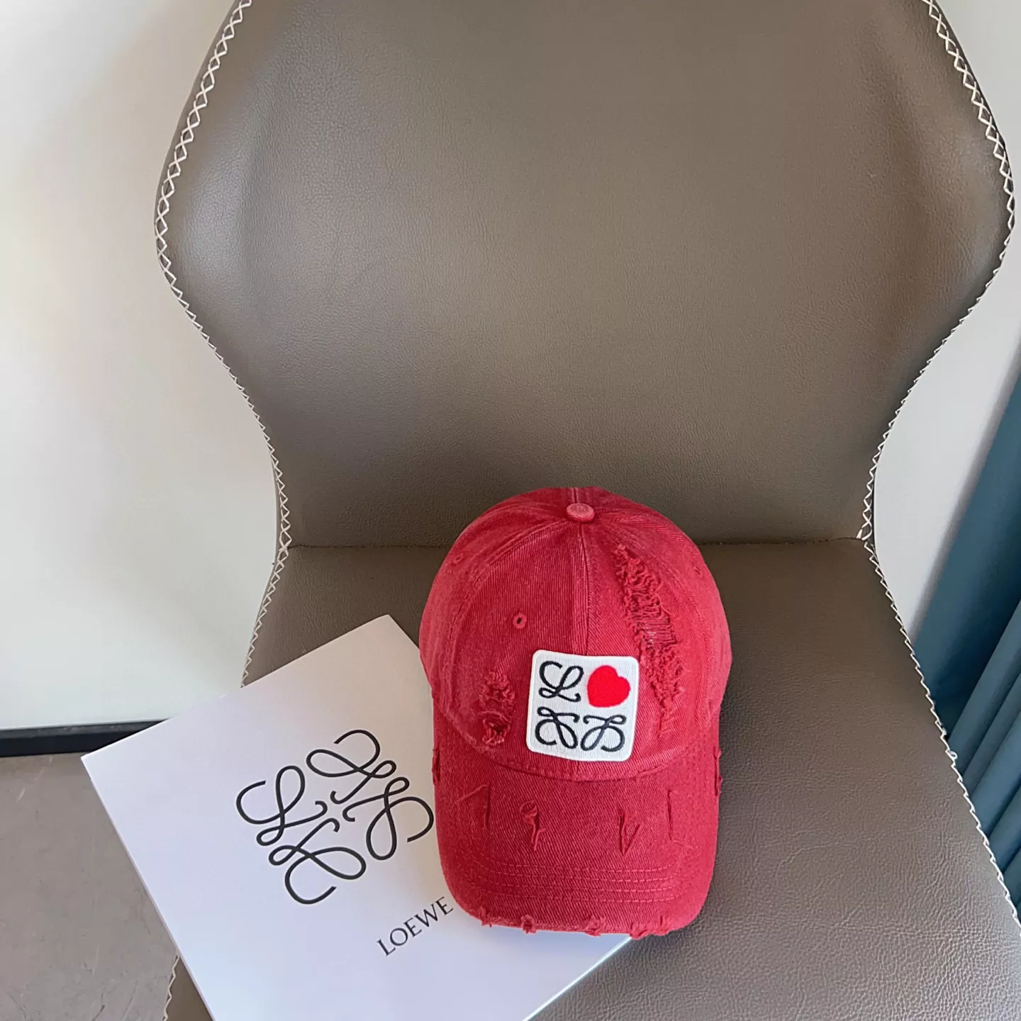 Sophisticated 5969 LOEWE Caps