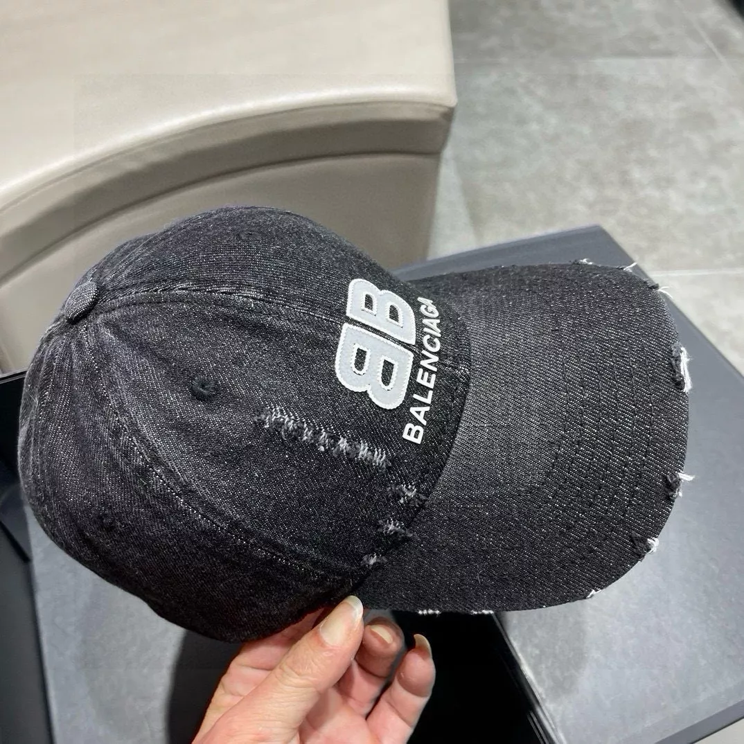 Sophisticated 5973 Balenciaga Caps