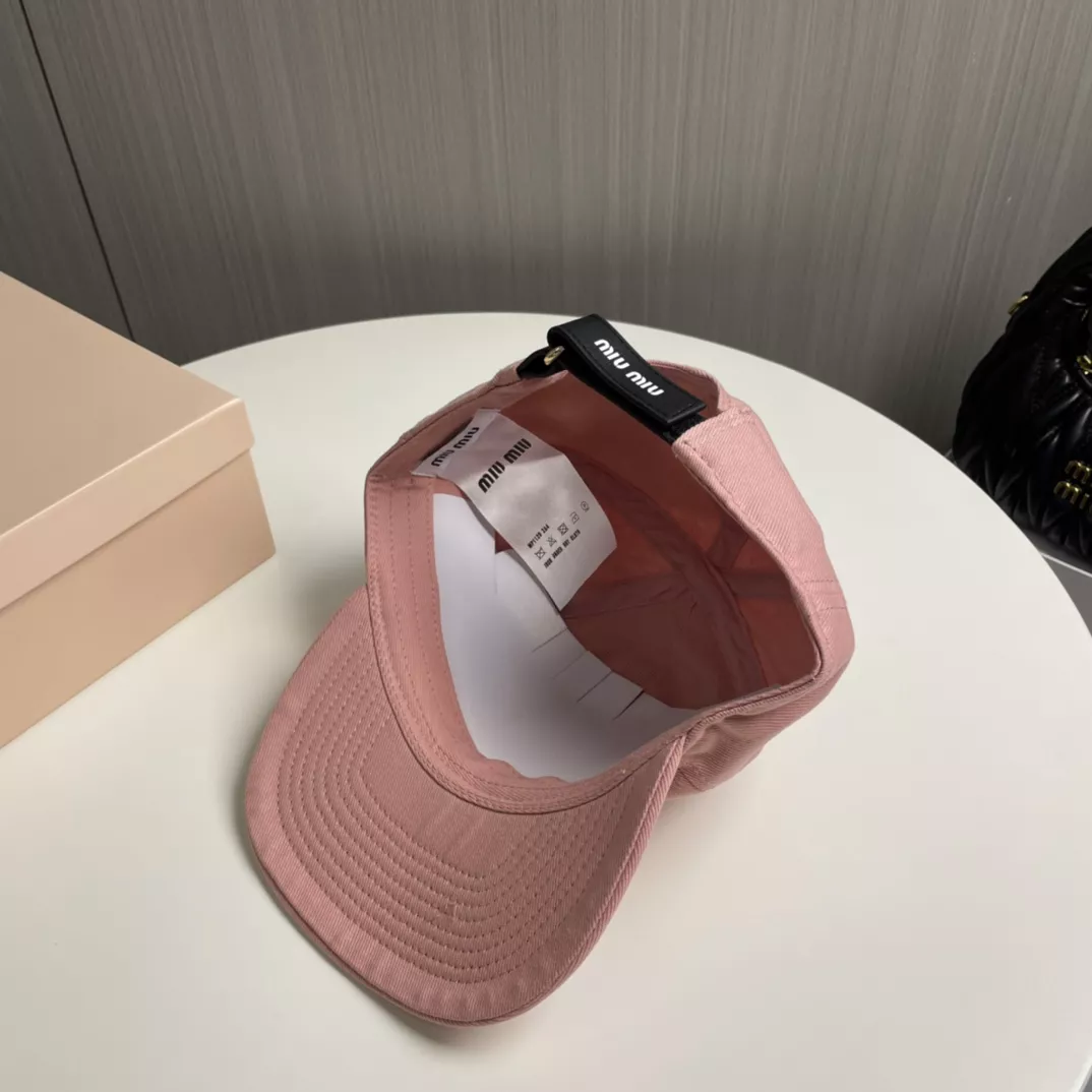 Sophisticated 6035 MIU MIU Caps
