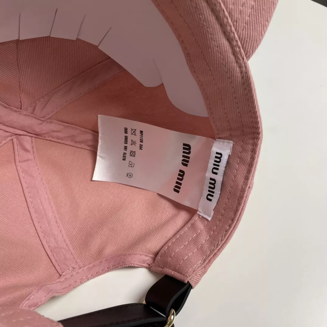 Sophisticated 6035 MIU MIU Caps