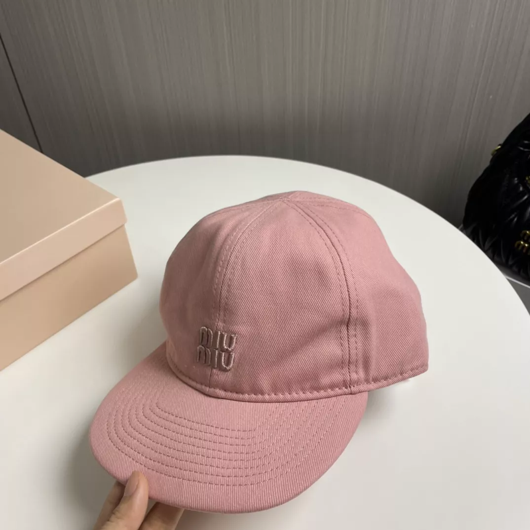 Sophisticated 6035 MIU MIU Caps