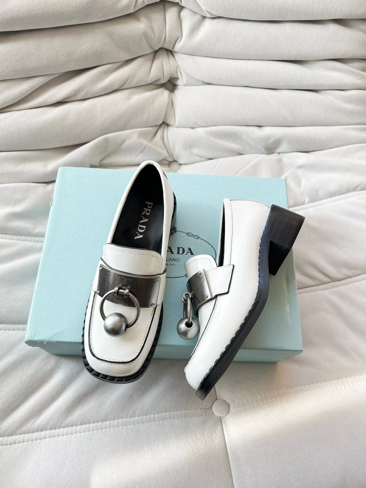 Sophisticated 6144 Prada Leather Shoes For Women