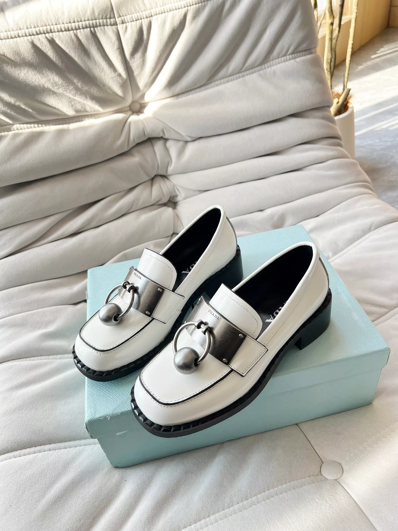 Sophisticated 6144 Prada Leather Shoes For Women