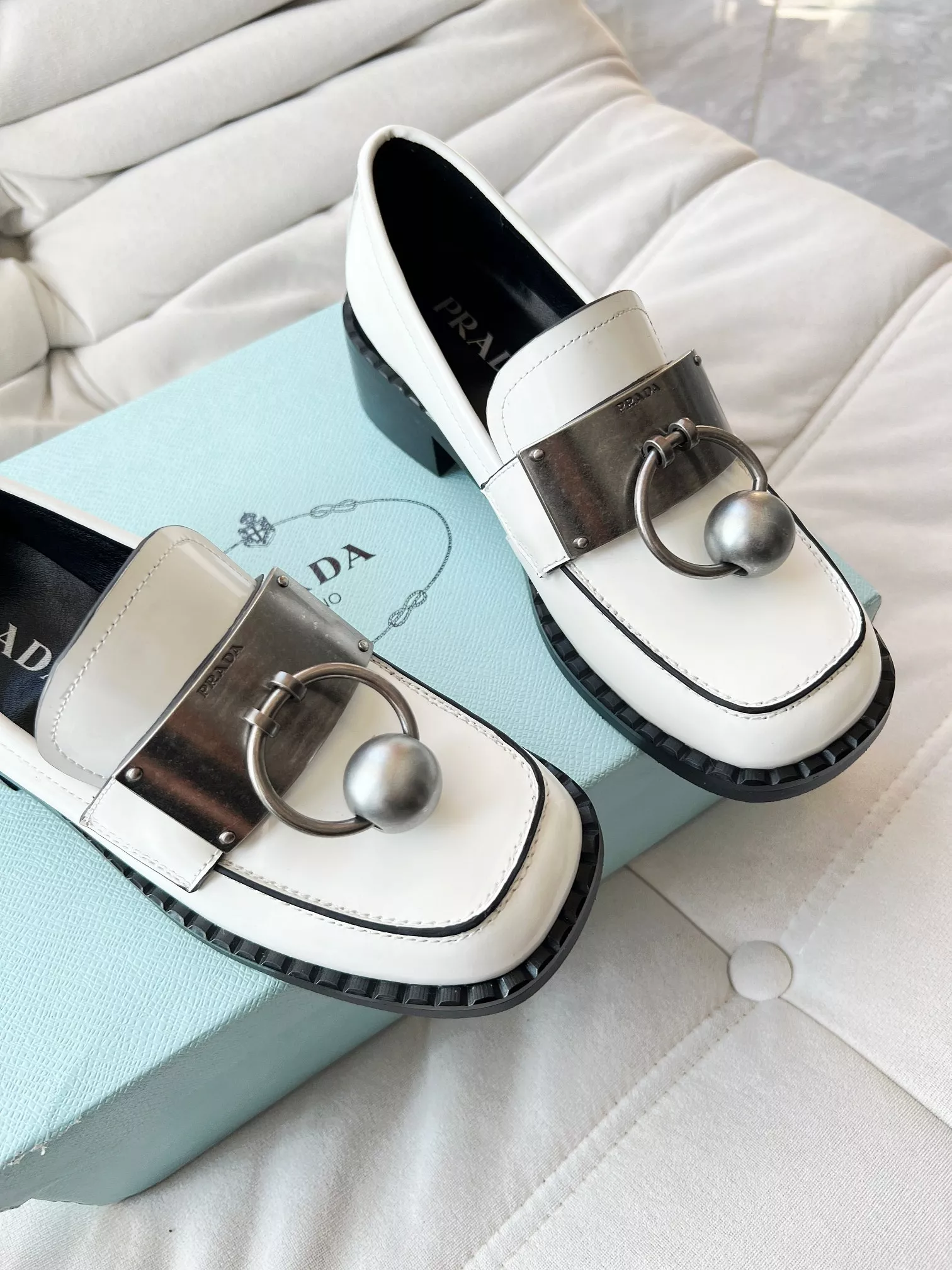 Sophisticated 6144 Prada Leather Shoes For Women