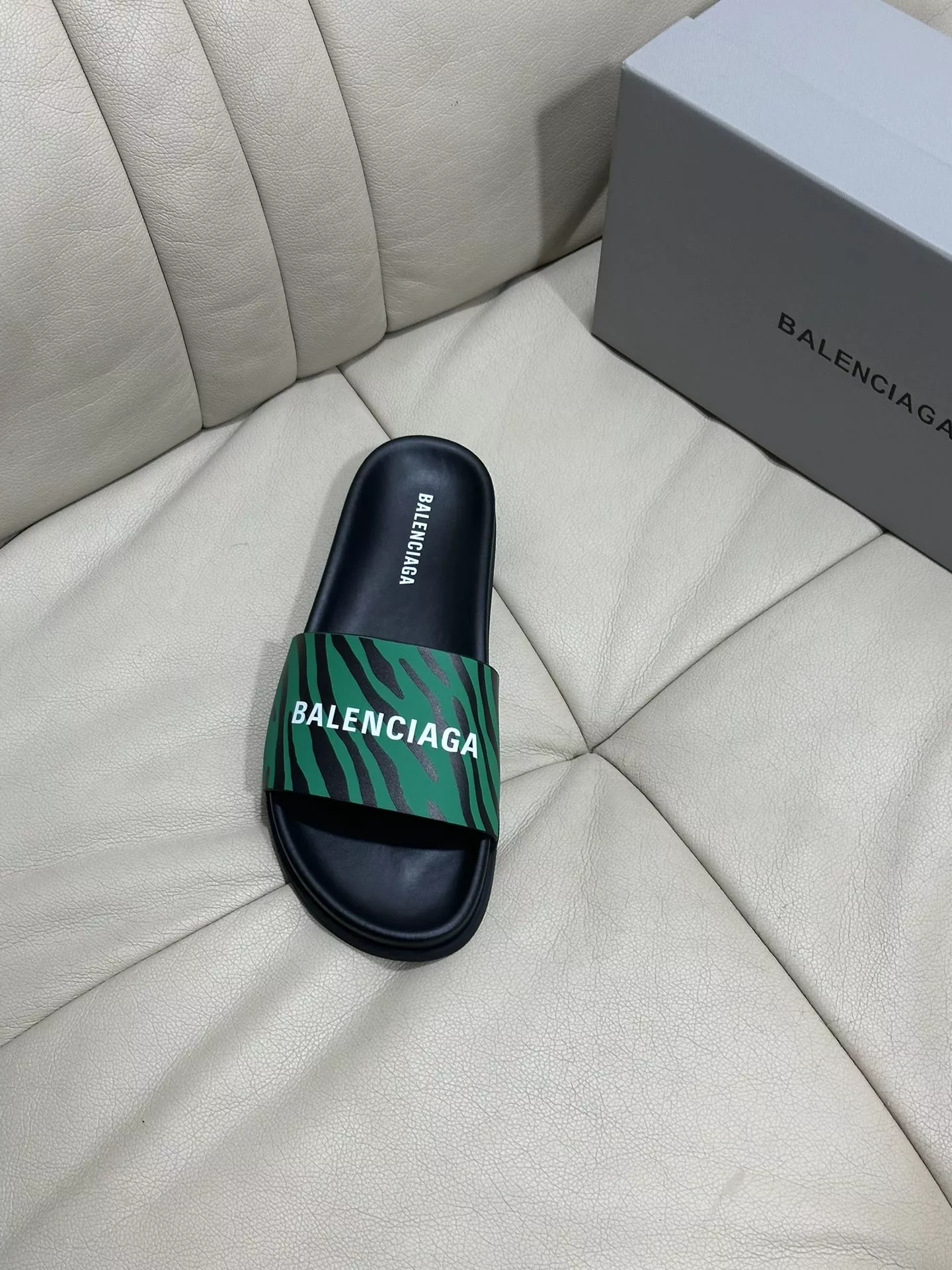 Sophisticated 6260 Balenciaga Slippers For Men