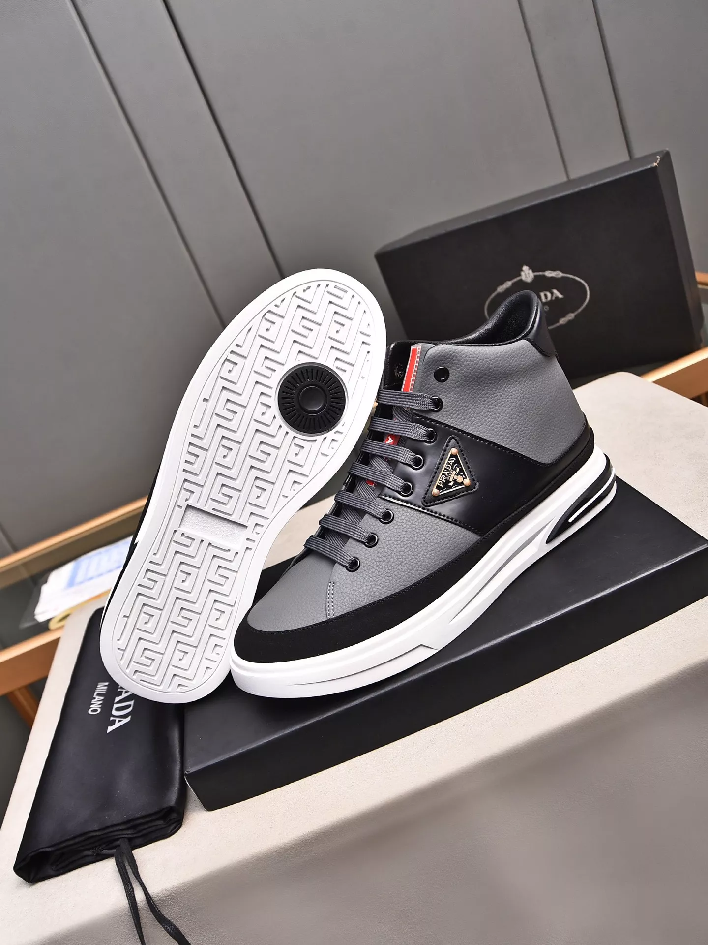 Sophisticated 6493 Prada High Top Shoes For Men