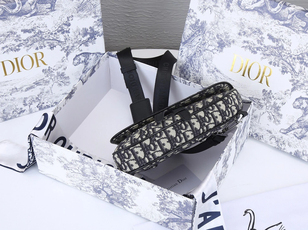 Sophisticated 6597 Christian Dior AAA Quality Messenger Bags For Women