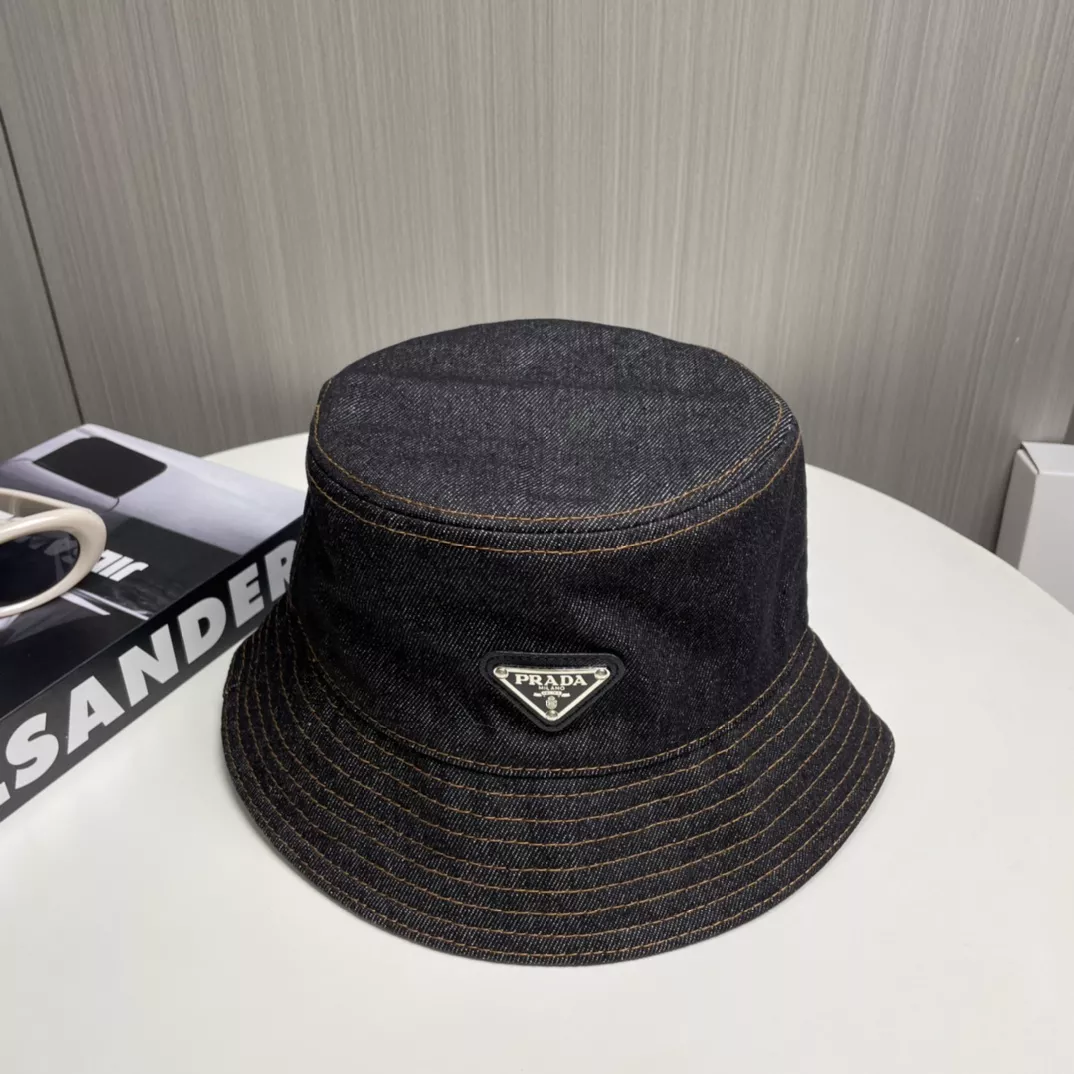 Sophisticated 6698 Prada Caps