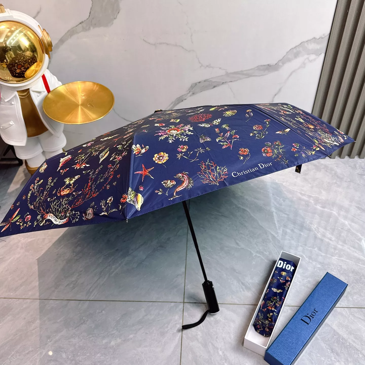 Sophisticated 6744 Christian Dior Umbrellas
