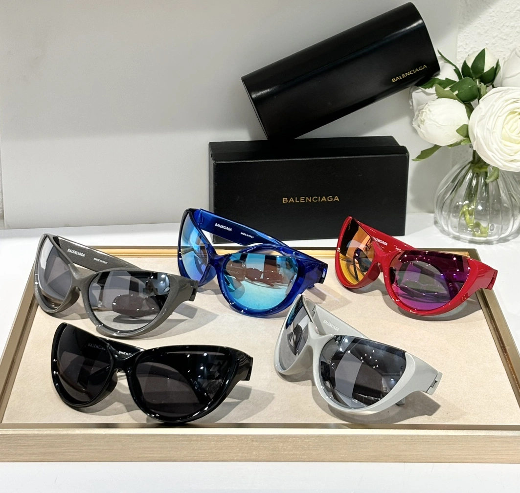 Sophisticated 6747 Balenciaga AAA Quality Sunglasses