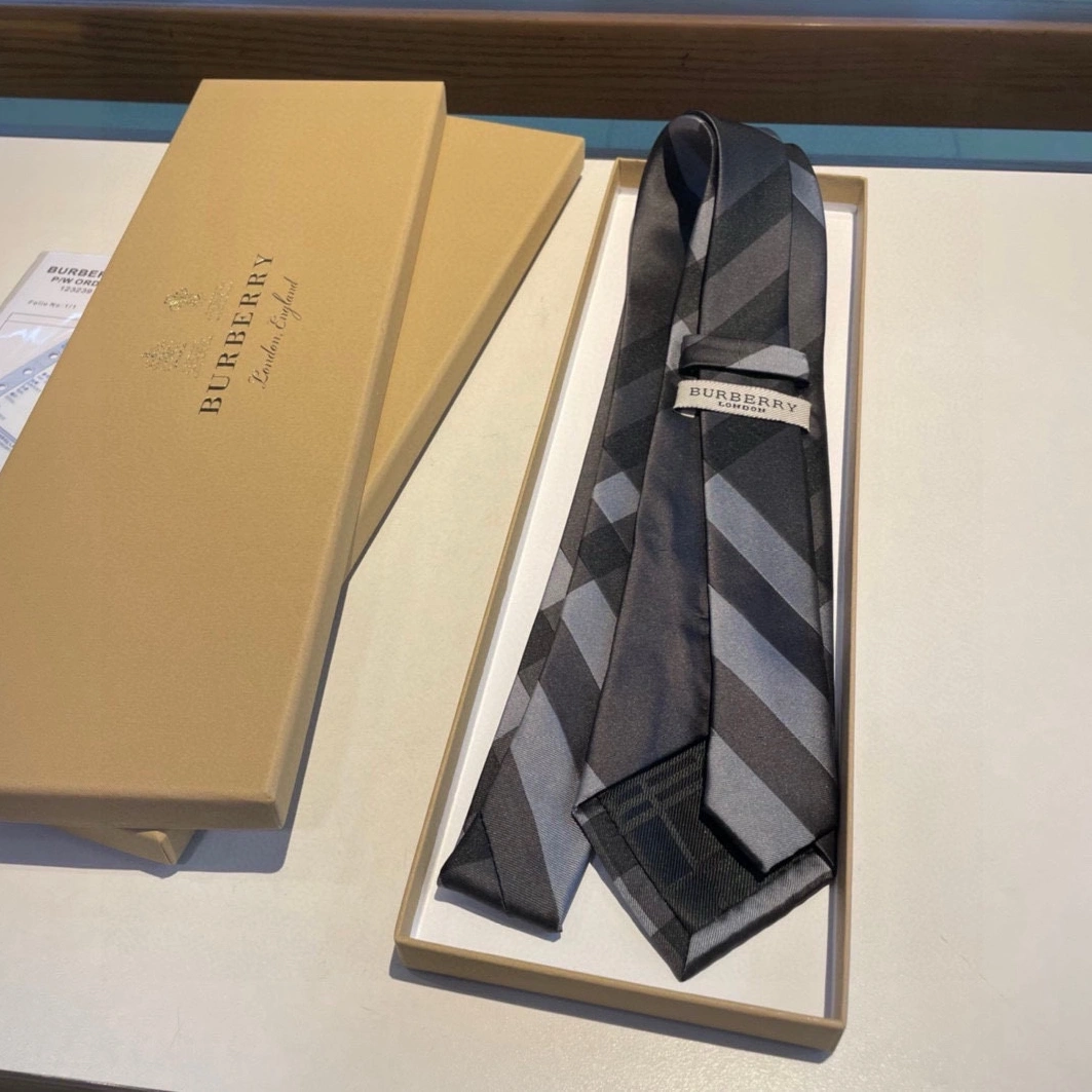 Sophisticated 6765 Burberry Necktie For Men