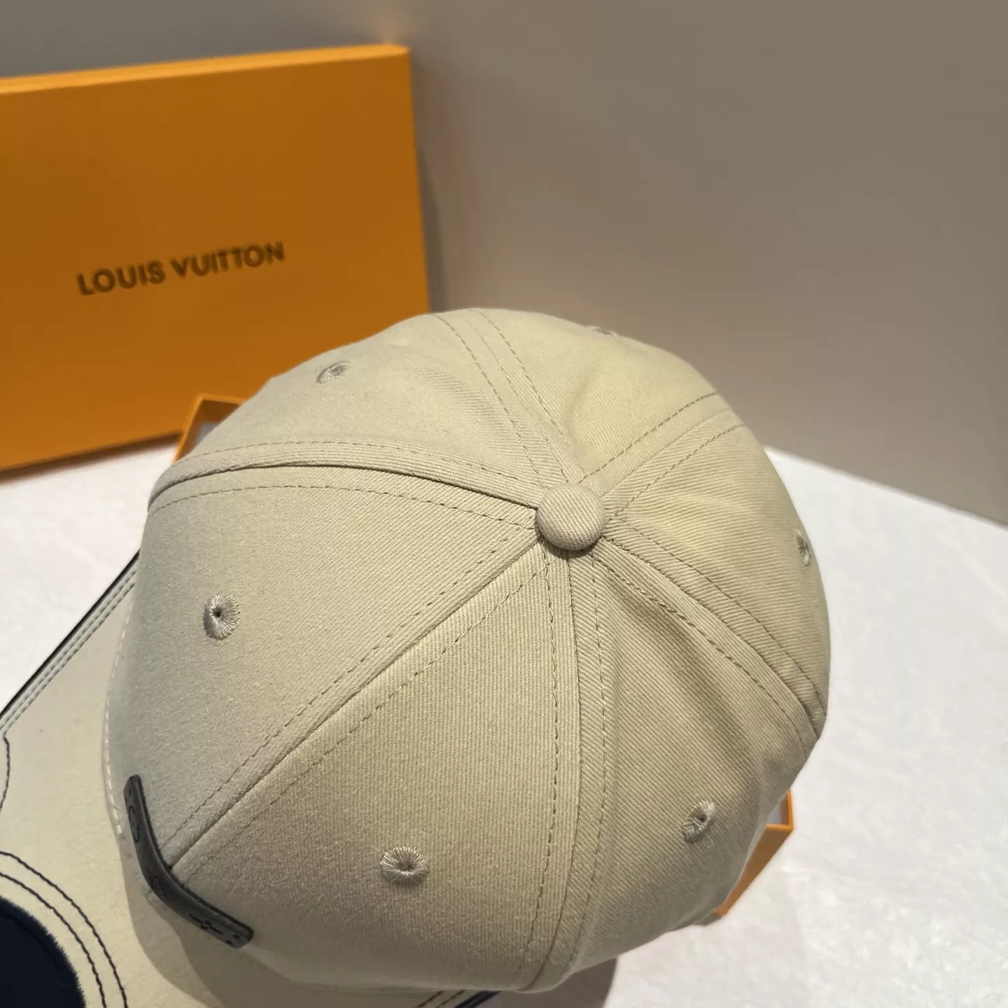 Sophisticated 6766 Louis Vuitton LV Caps