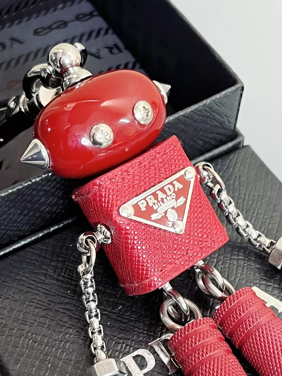 Sophisticated 6816 Prada Key Holder And Bag Buckle