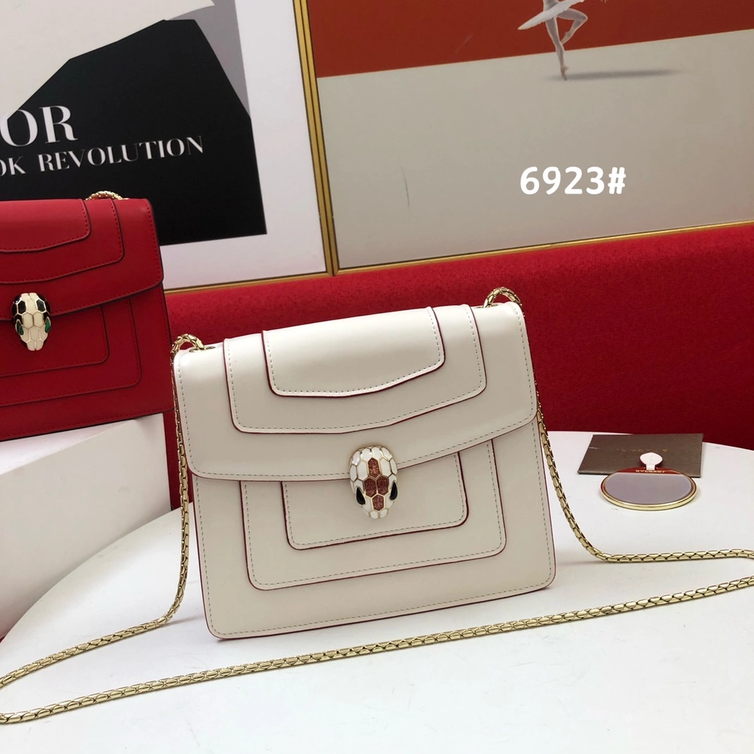 Sophisticated 6824 Bvlgari AAA Quality Messenger Bags For Women
