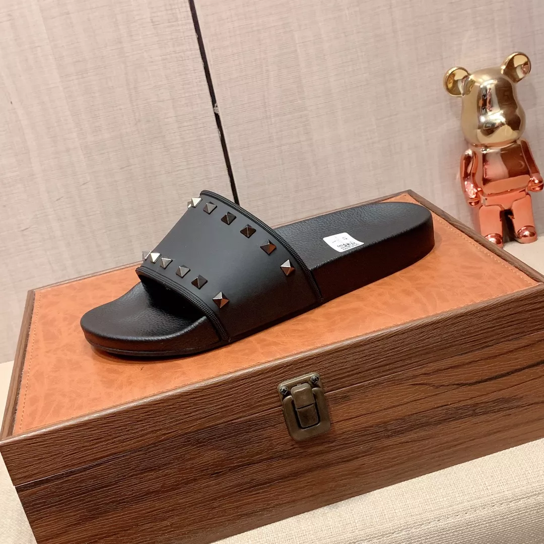 Sophisticated 6901 Valentino Slippers For Men