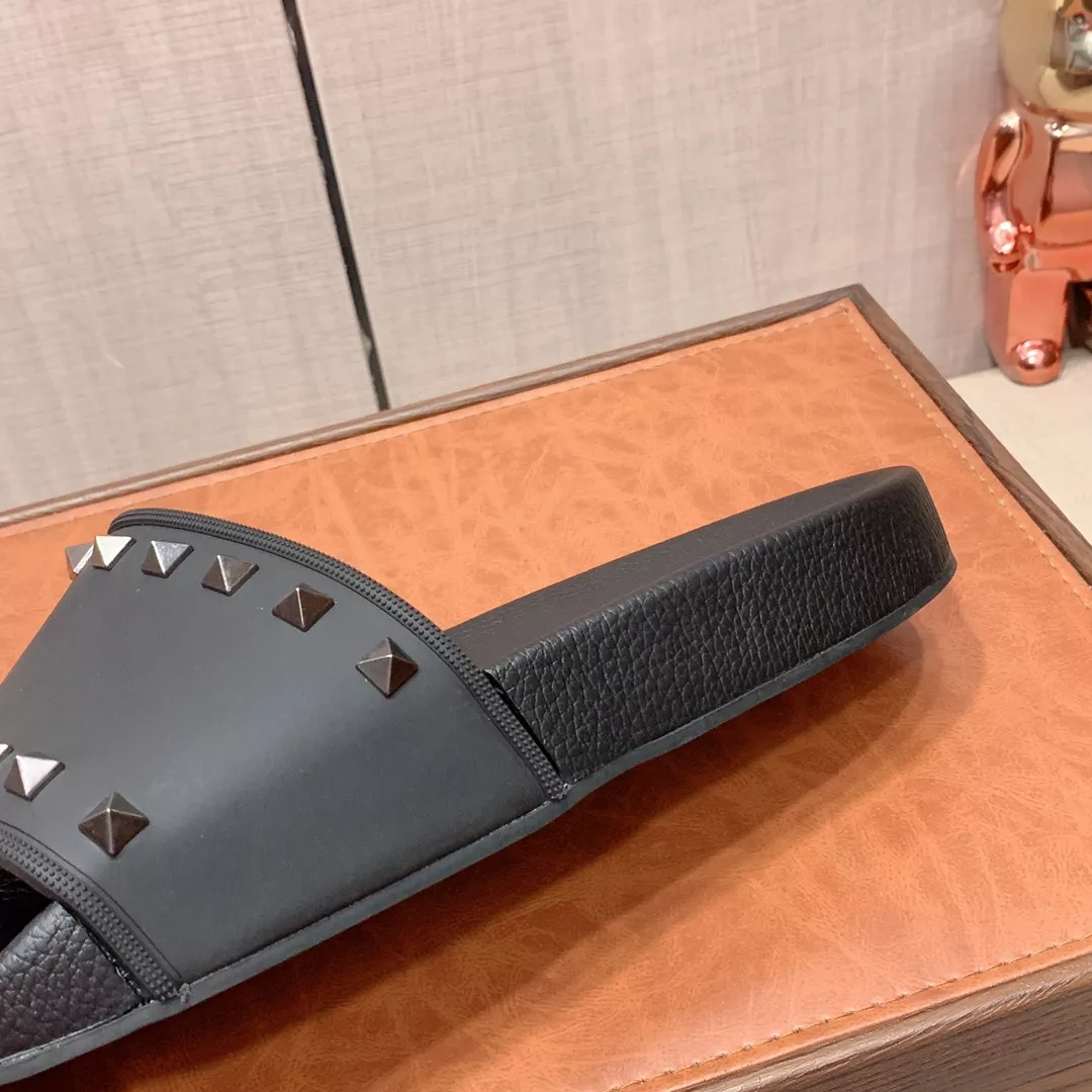 Sophisticated 6901 Valentino Slippers For Men