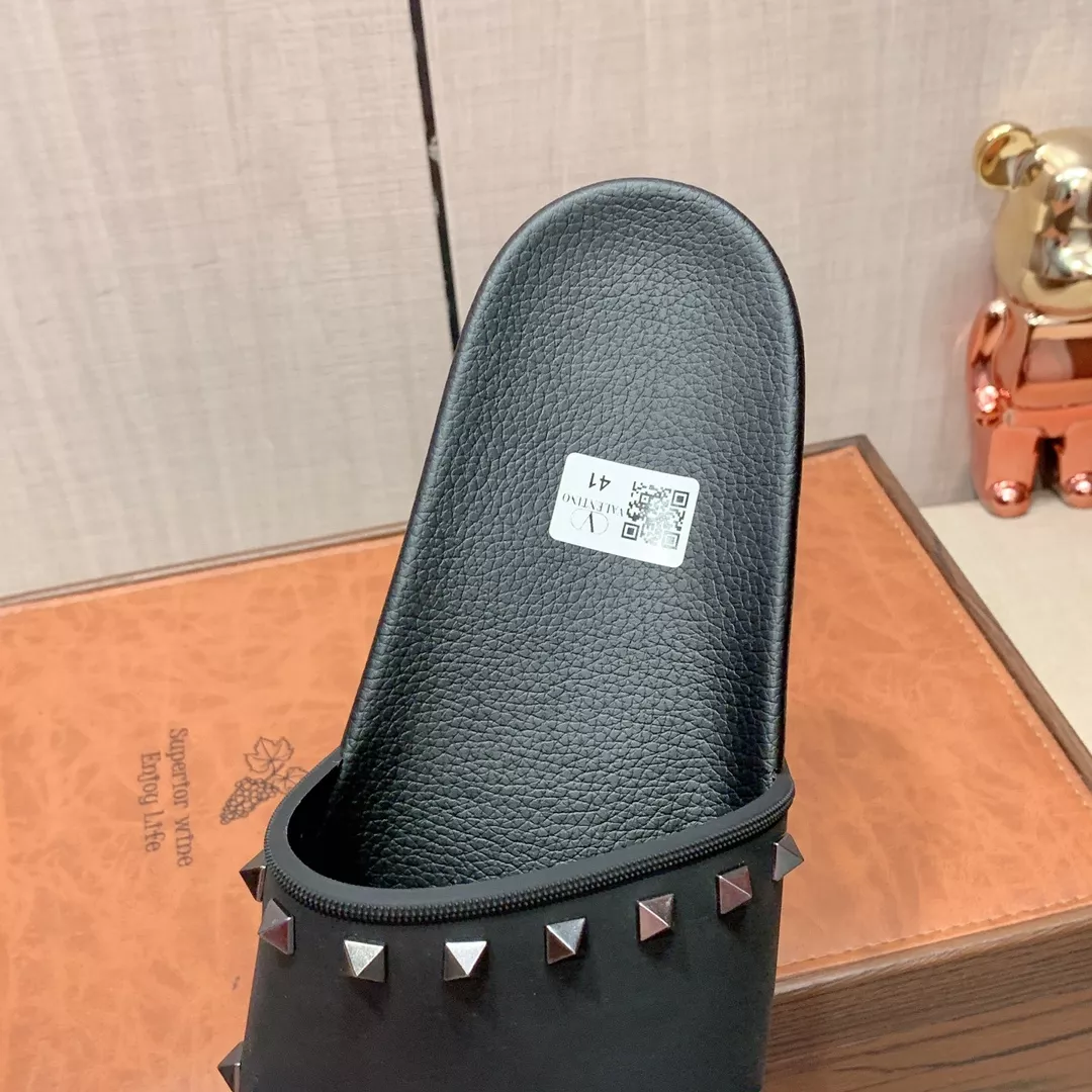 Sophisticated 6901 Valentino Slippers For Men