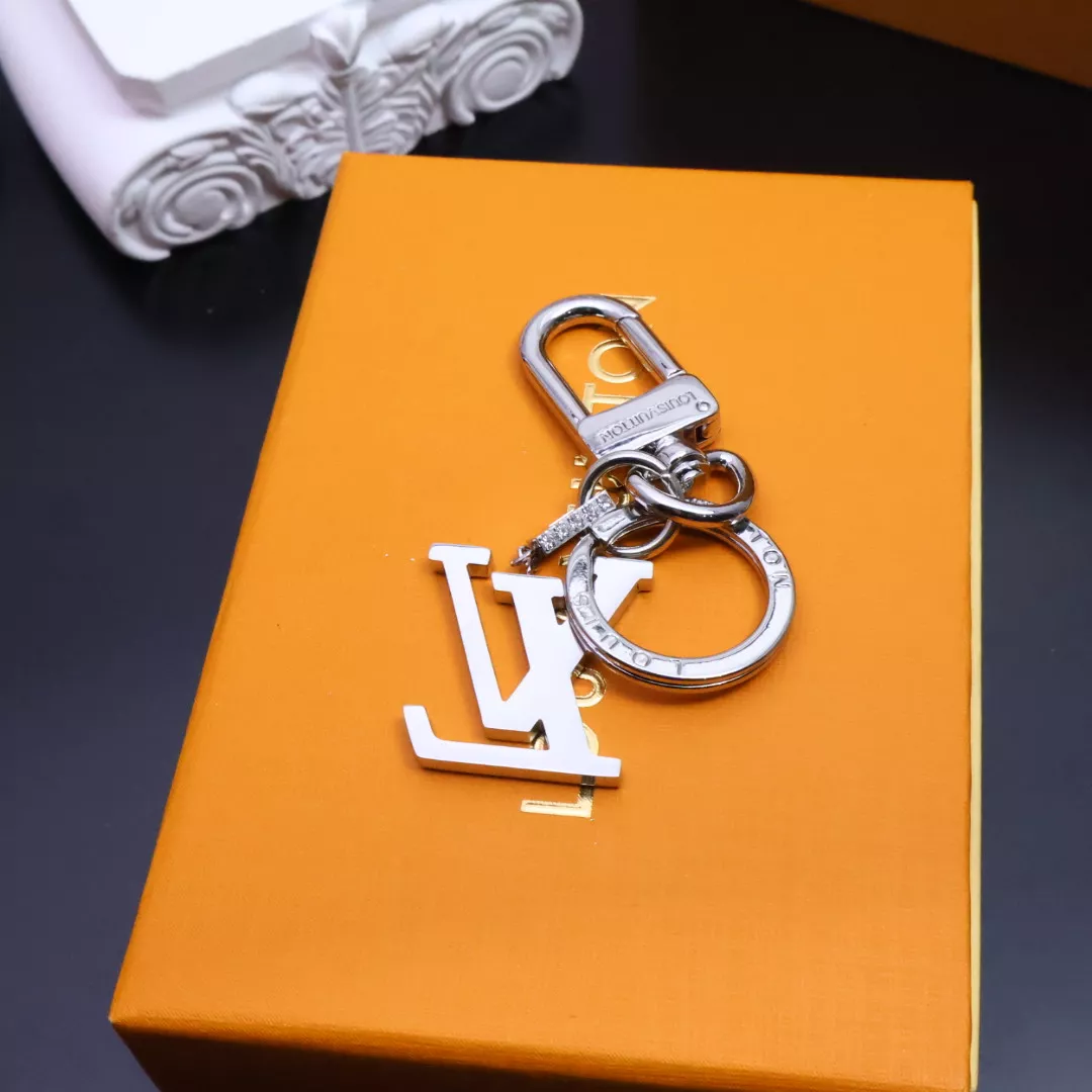 Sophisticated 7094 Louis Vuitton LV Key Holder And Bag Buckle