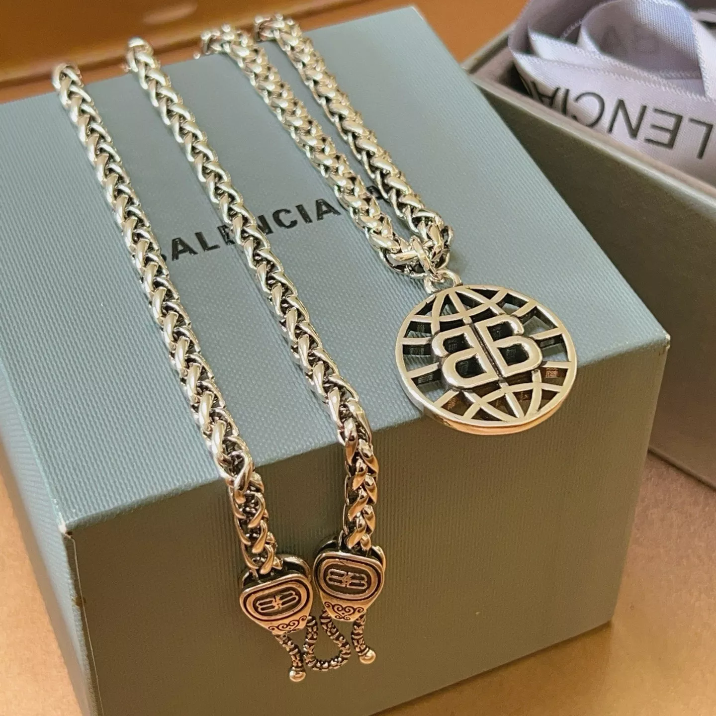 Sophisticated 7140 Balenciaga Necklaces