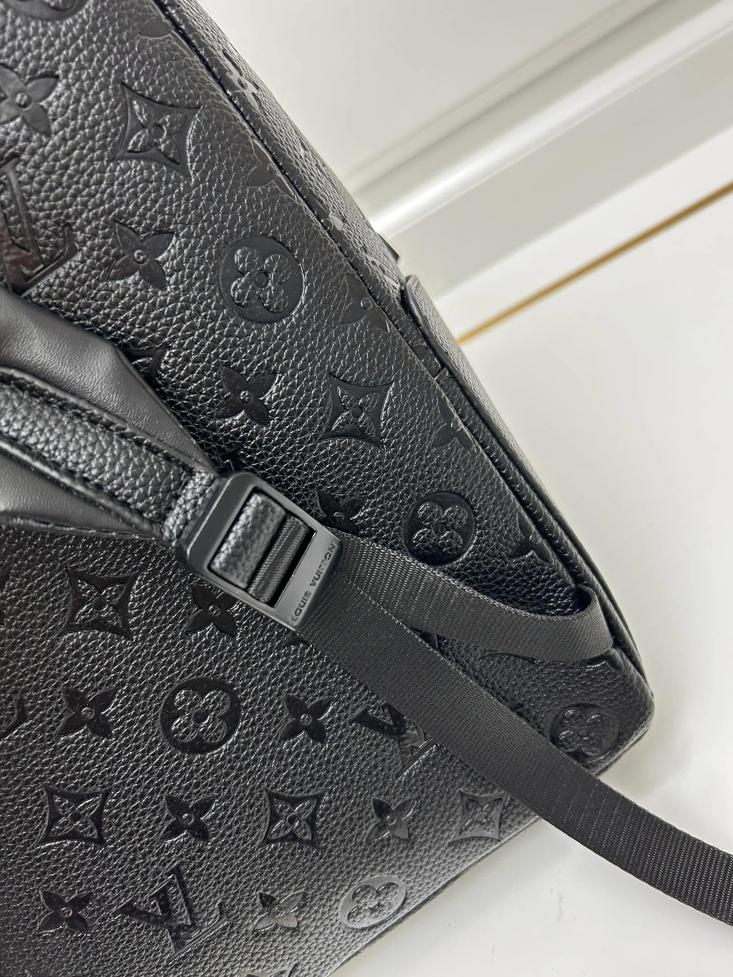 Sophisticated 7230 Louis Vuitton AAA Quality Backpacks For Unisex
