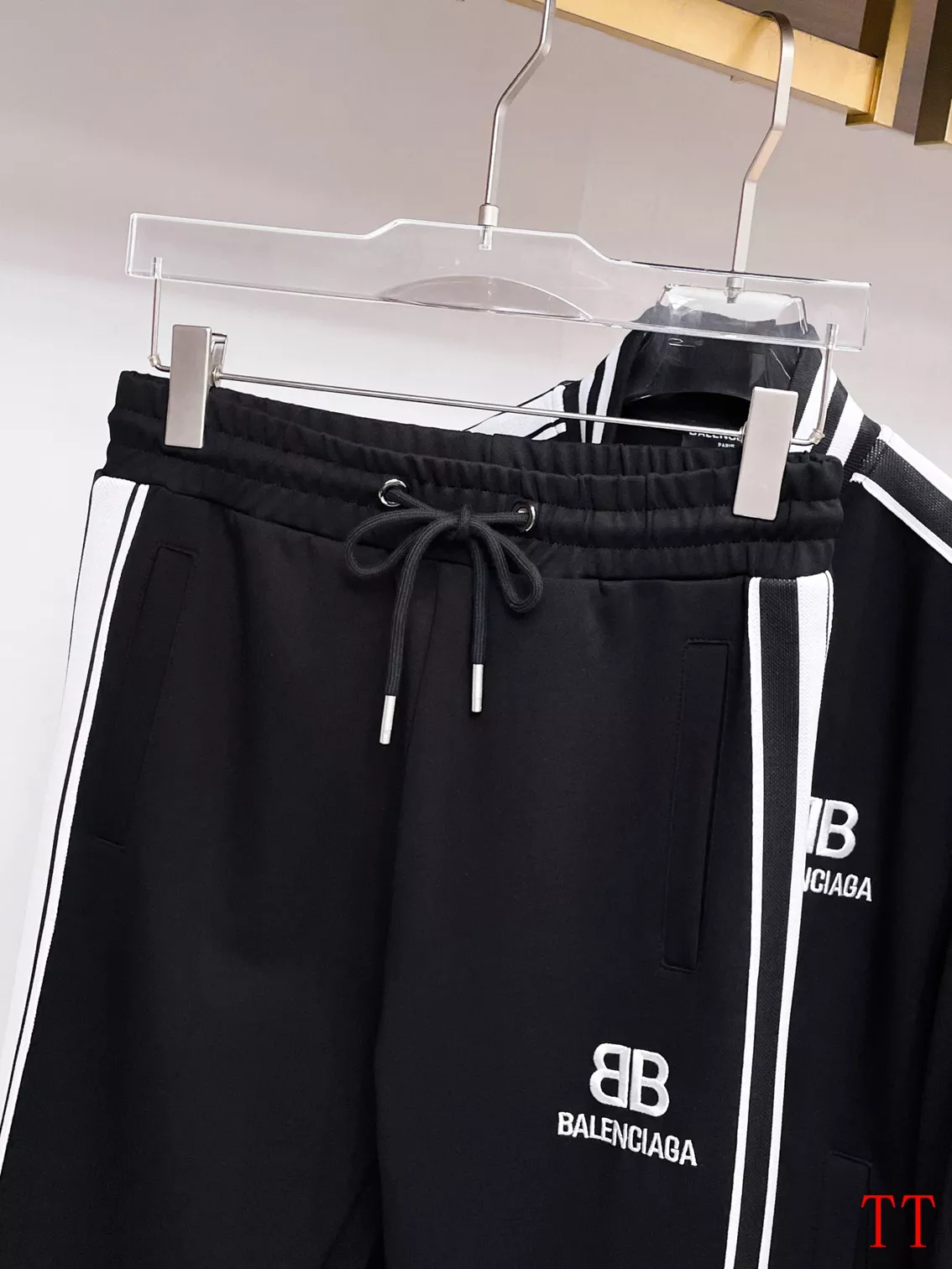 Sophisticated 7261 Balenciaga Fashion Tracksuits Long Sleeved For Men