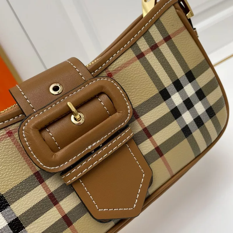 Sophisticated 7555 Burberry AAA Quality Shoulder Bags For Women