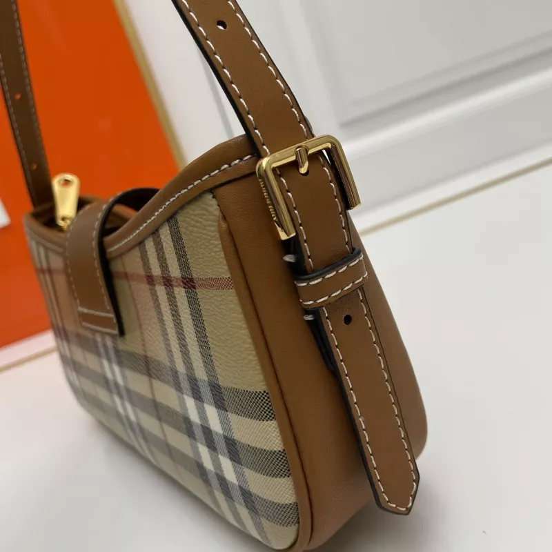 Sophisticated 7555 Burberry AAA Quality Shoulder Bags For Women
