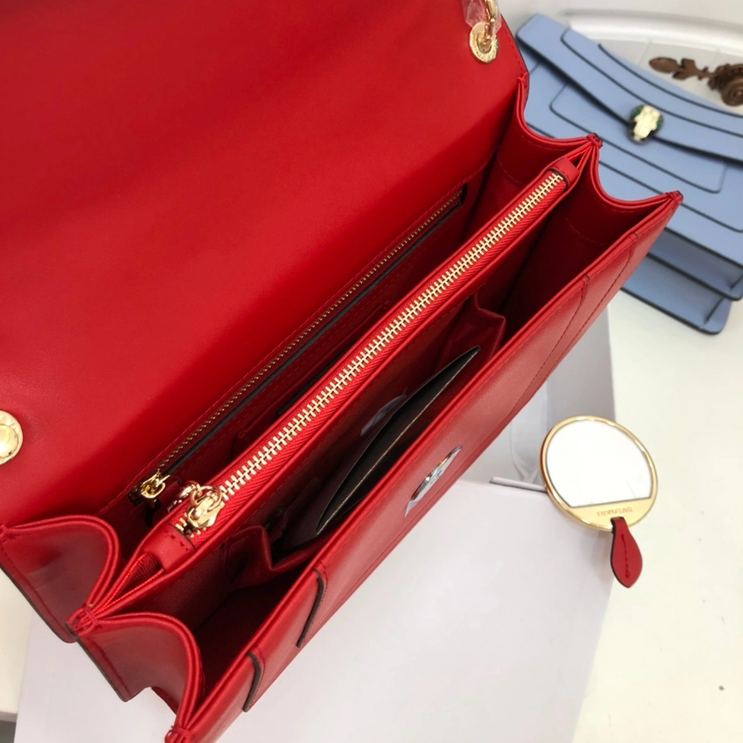 Sophisticated 7862 Bvlgari AAA Quality Messenger Bags For Women