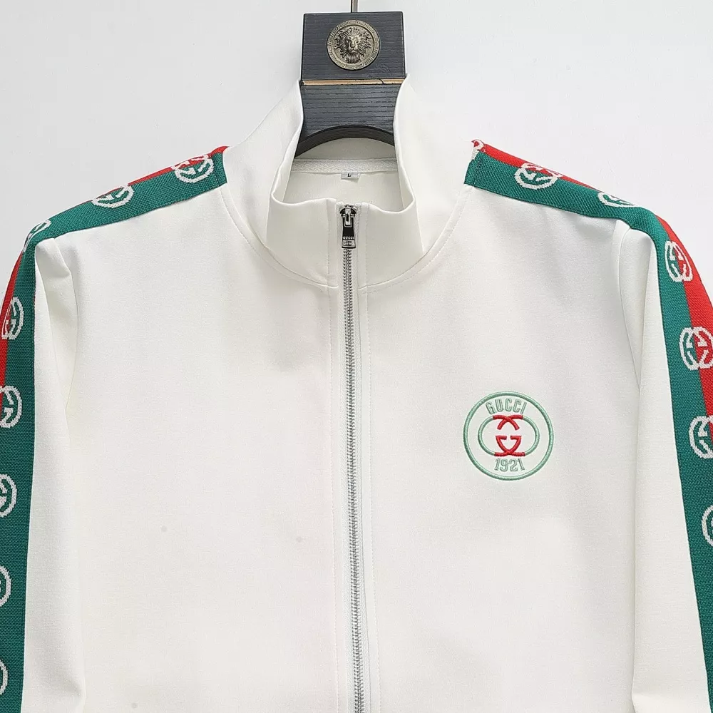 Sophisticated 7865 Gucci Tracksuits Long Sleeved For Men