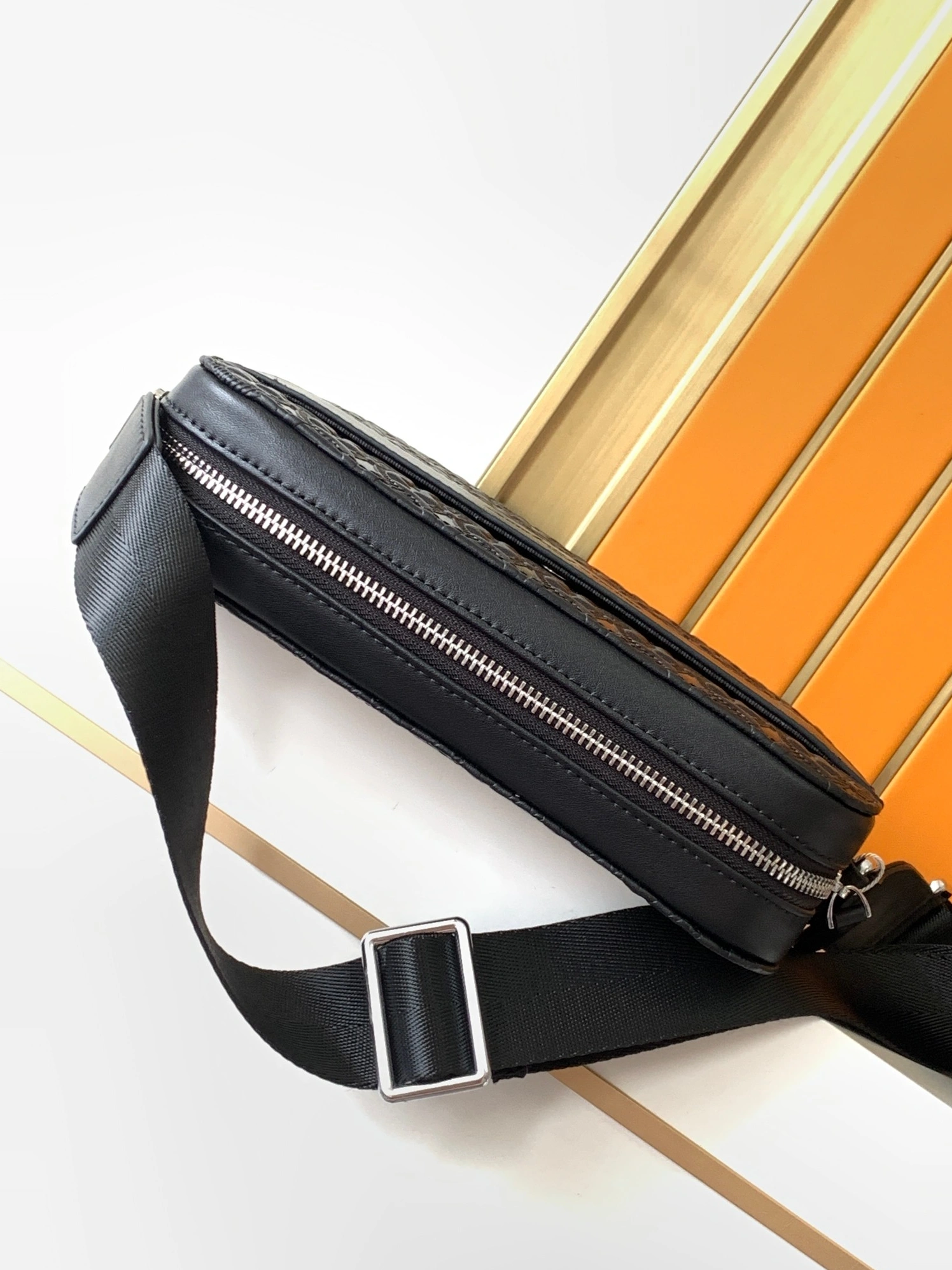 Sophisticated 8056 Salvatore Ferragamo AAA Man Messenger Bags
