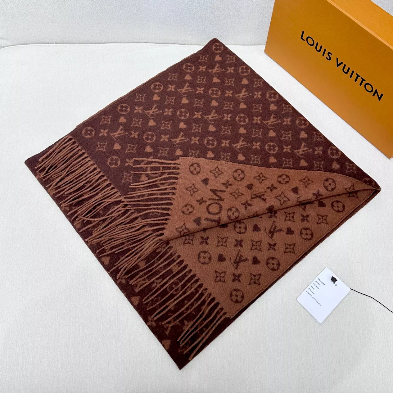 Sophisticated 814 Louis Vuitton Scarf For Unisex