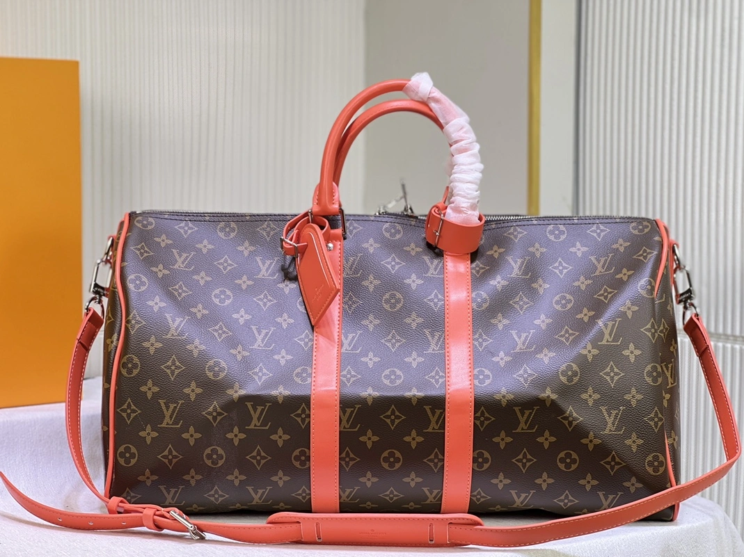 Sophisticated 8214 Louis Vuitton Travel Bags