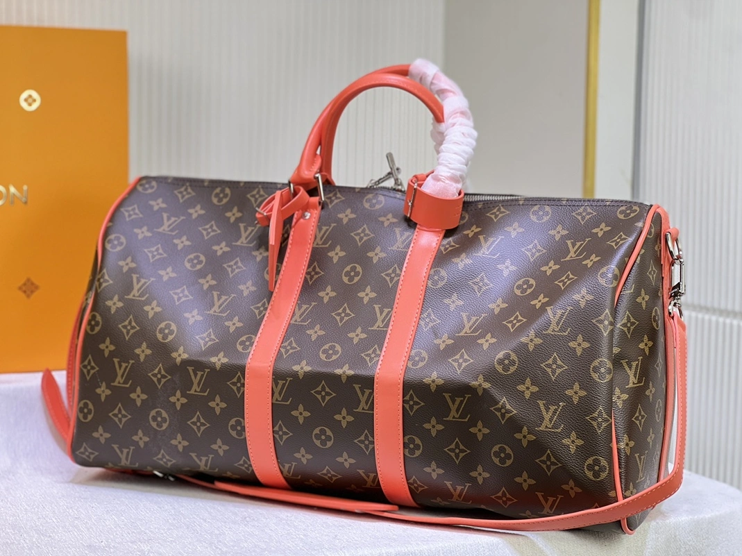 Sophisticated 8214 Louis Vuitton Travel Bags
