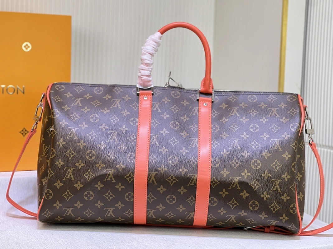 Sophisticated 8214 Louis Vuitton Travel Bags