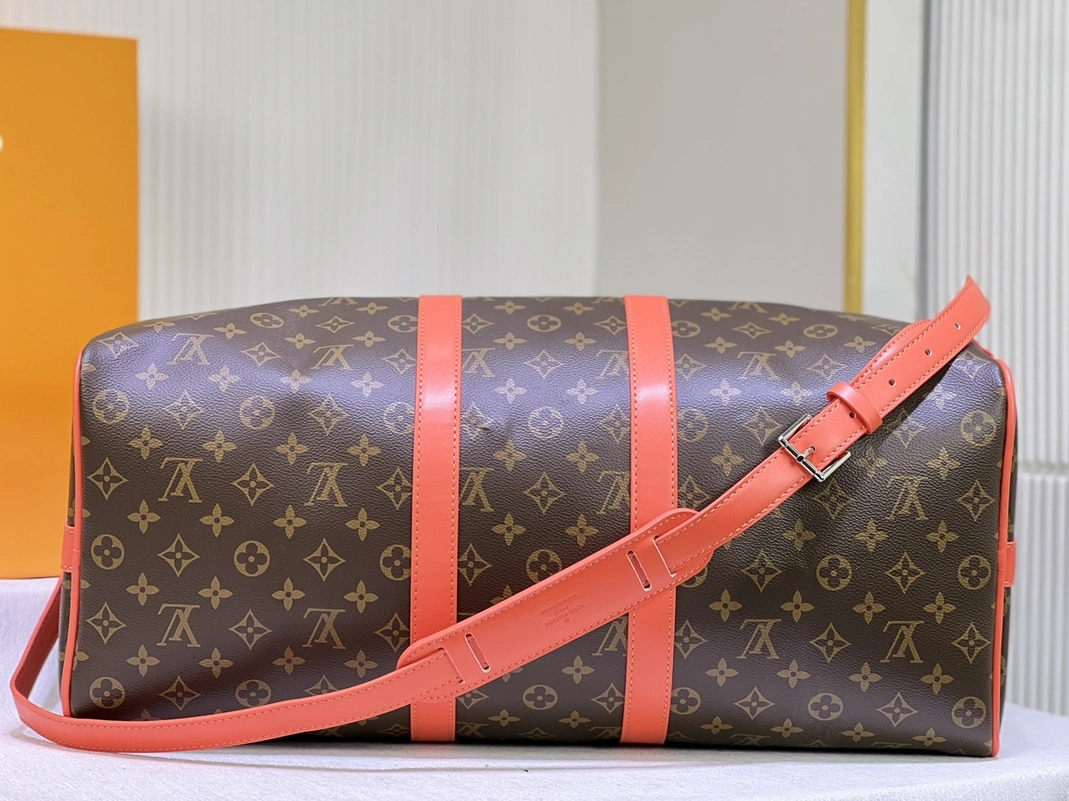 Sophisticated 8214 Louis Vuitton Travel Bags