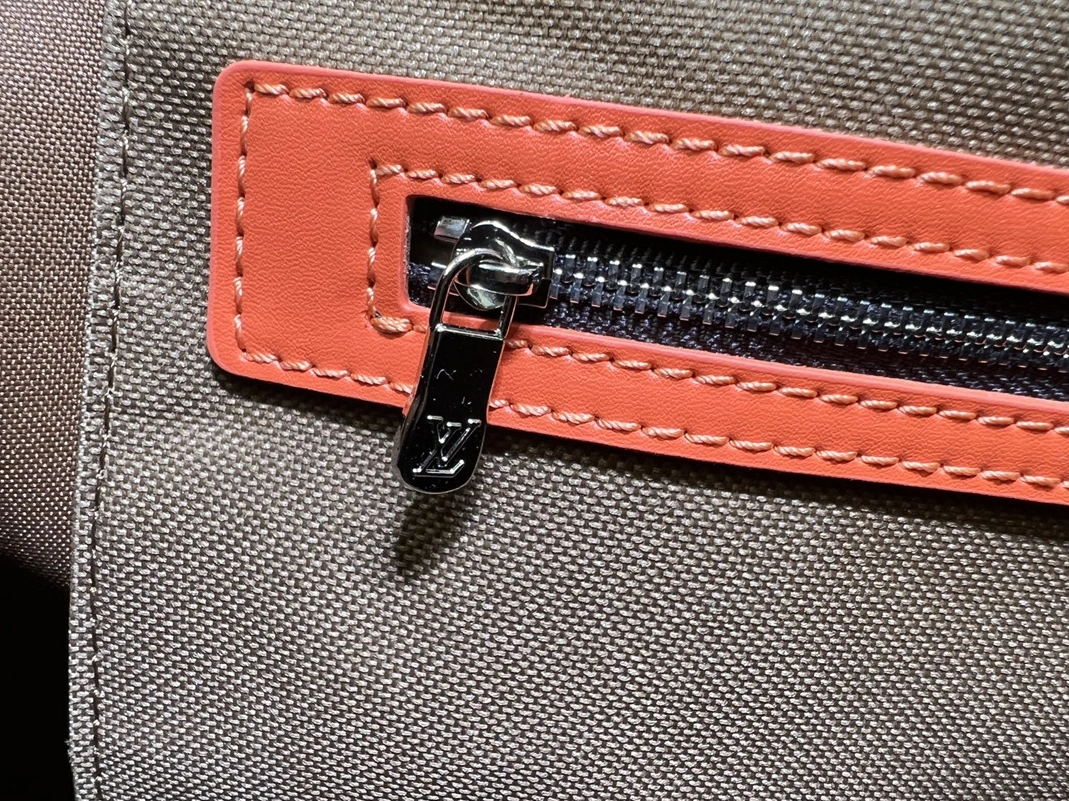 Sophisticated 8214 Louis Vuitton Travel Bags