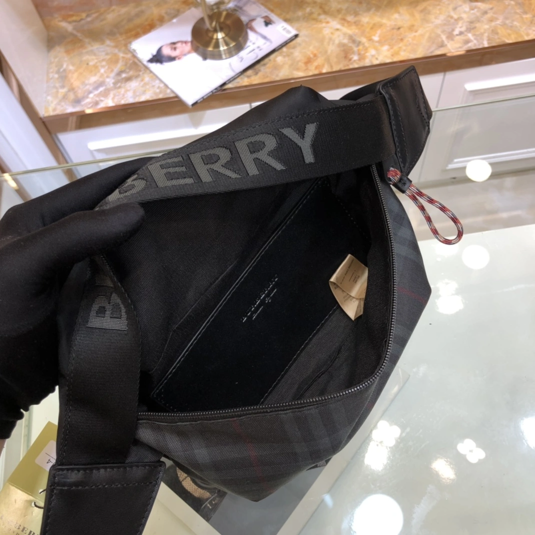 Sophisticated 8333 Burberry AAA Man Messenger Bags