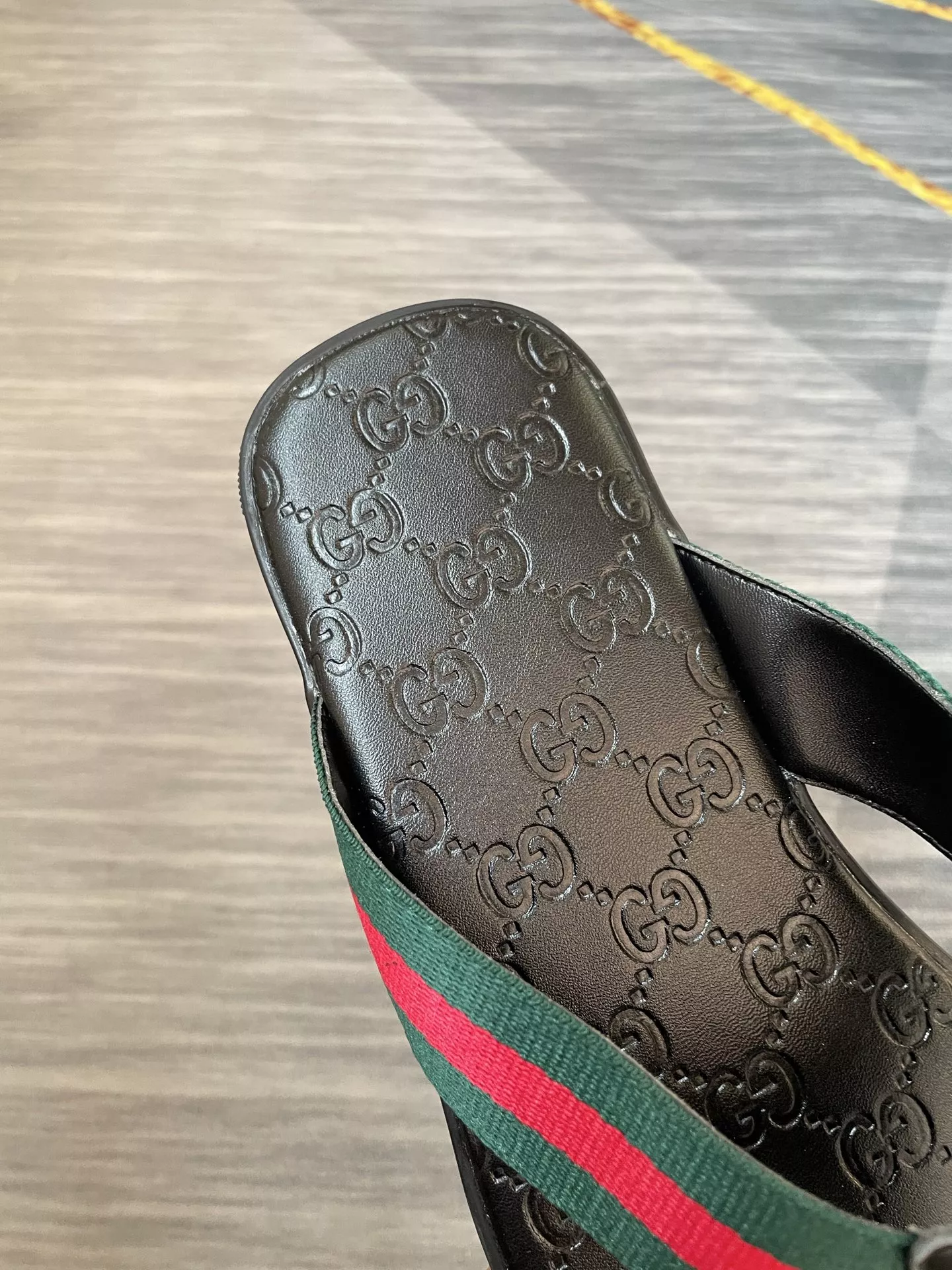 Sophisticated 8498 Gucci Slippers For Men