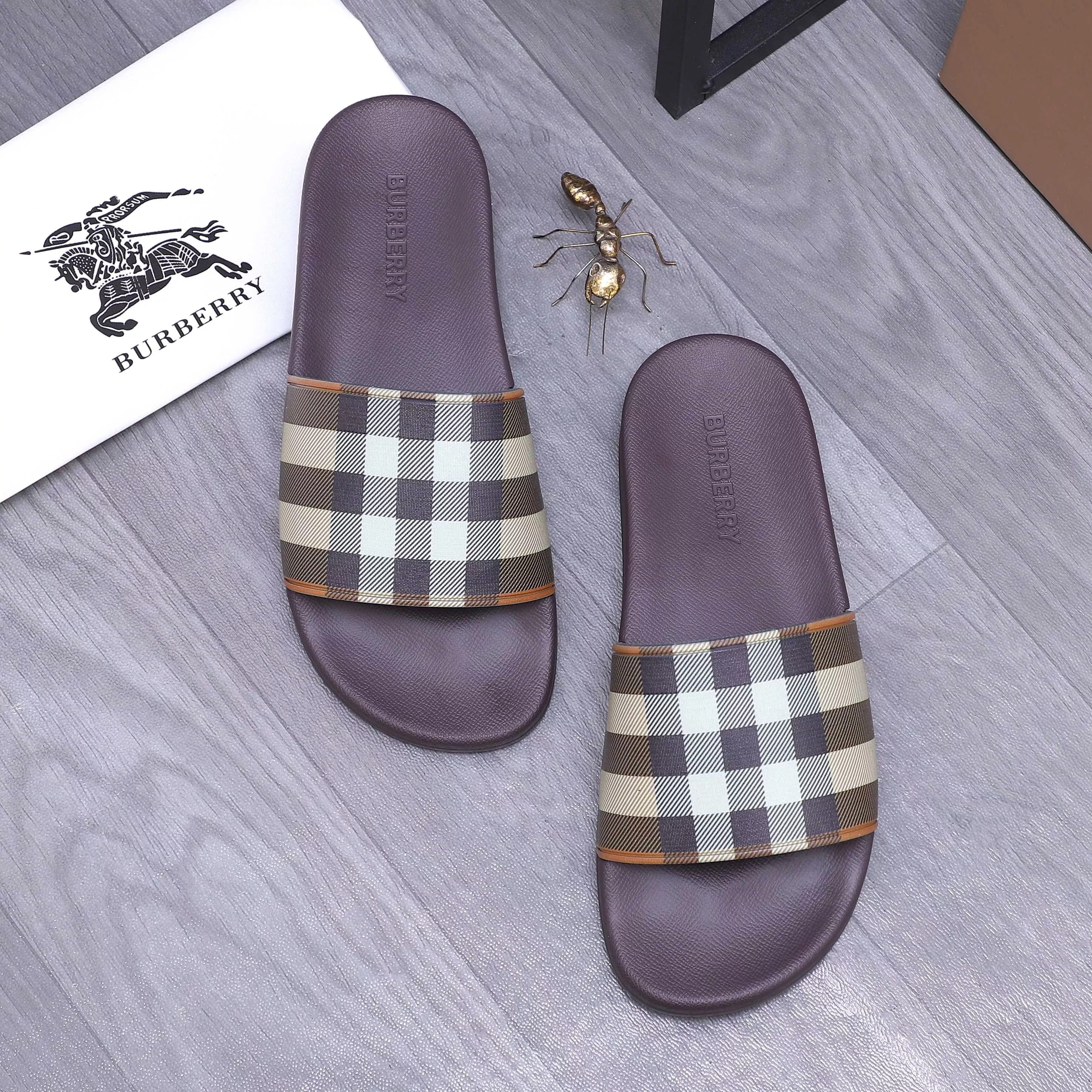 Sophisticated 8622 Burberry Slippers For Men