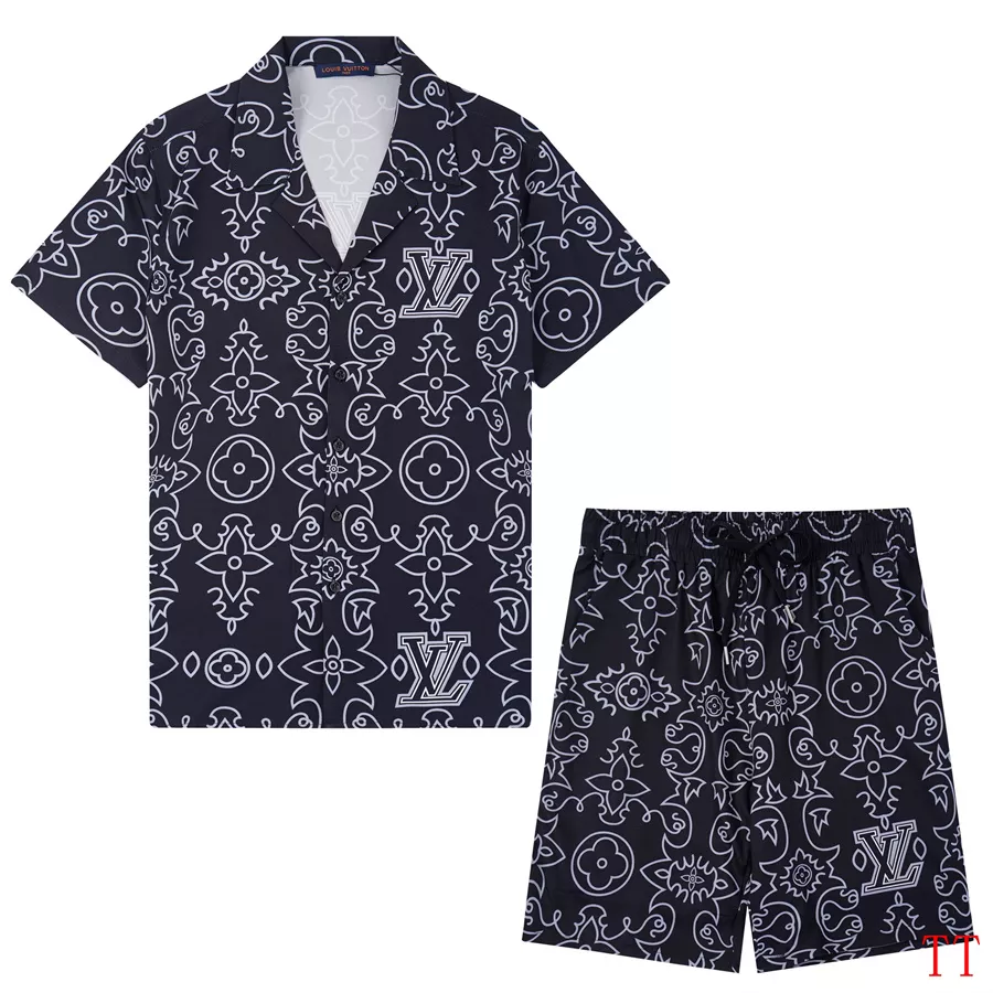 Sophisticated 8639 Louis Vuitton LV Tracksuits Short Sleeved For Men
