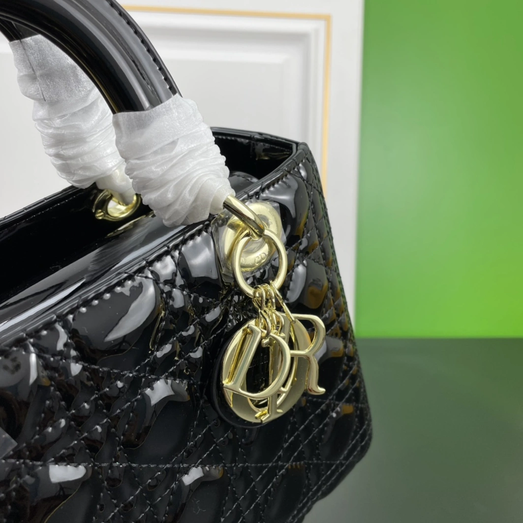 Sophisticated 870 Christian Dior AAA Quality Handbags For Women