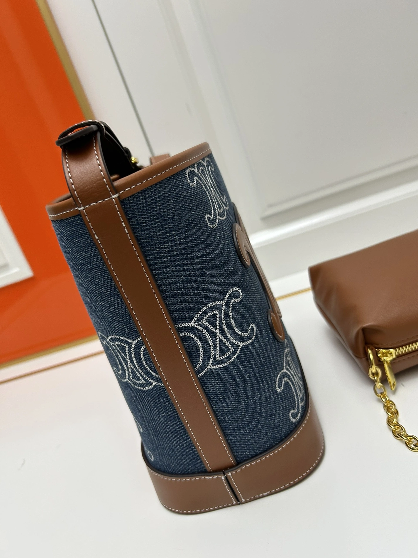 Sophisticated 8819 Celine AAA Quality Messenger Bags For Women