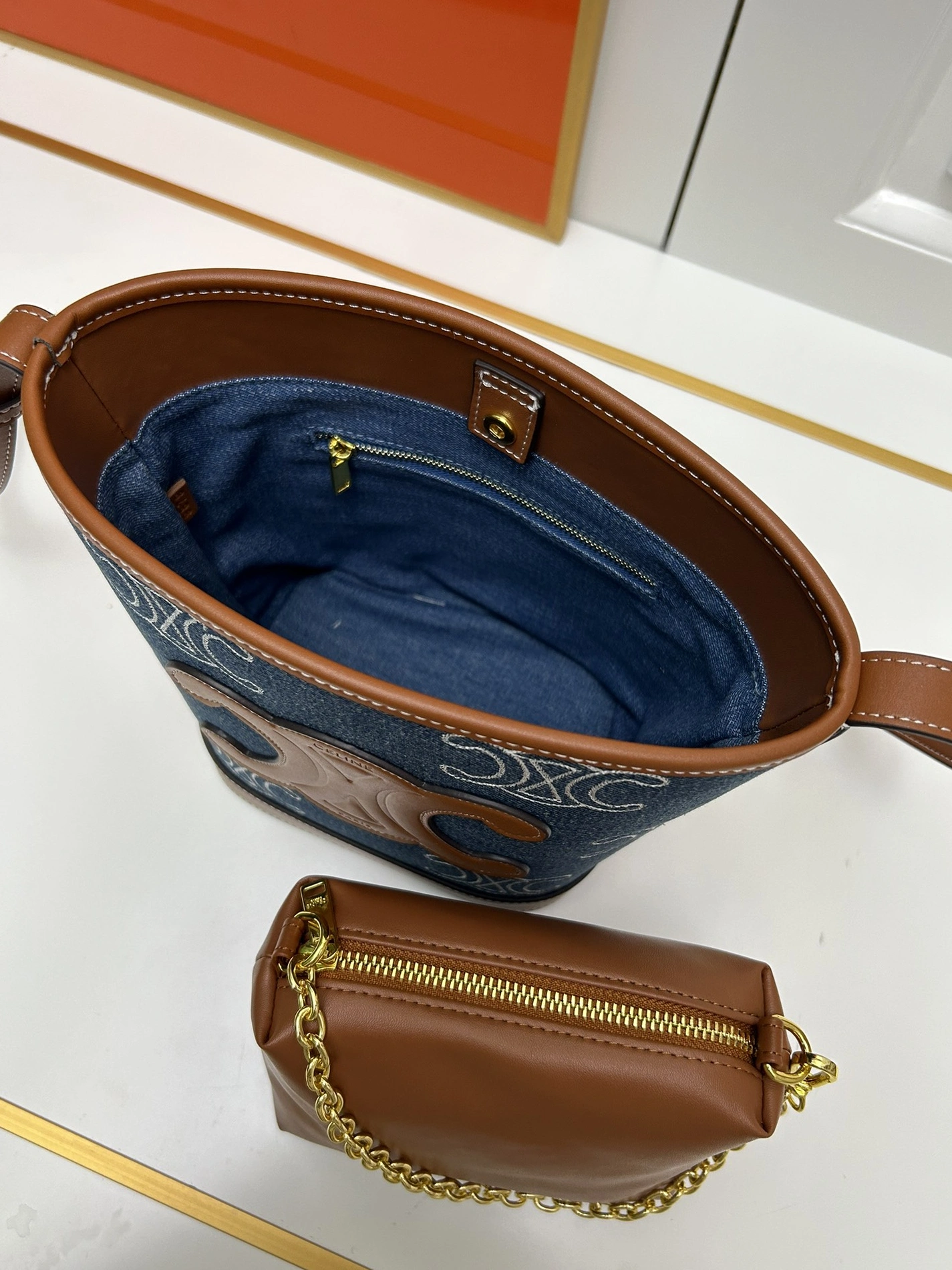 Sophisticated 8819 Celine AAA Quality Messenger Bags For Women
